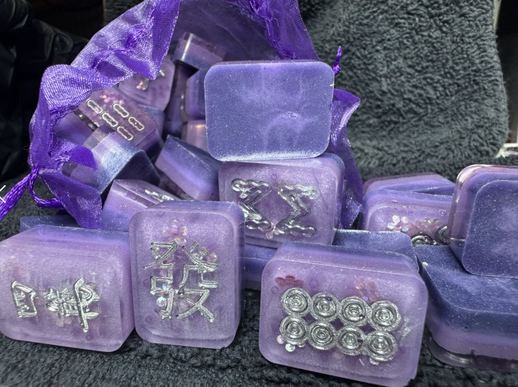 Travel Mahjong Set 70 Pieces- Purple Sakura